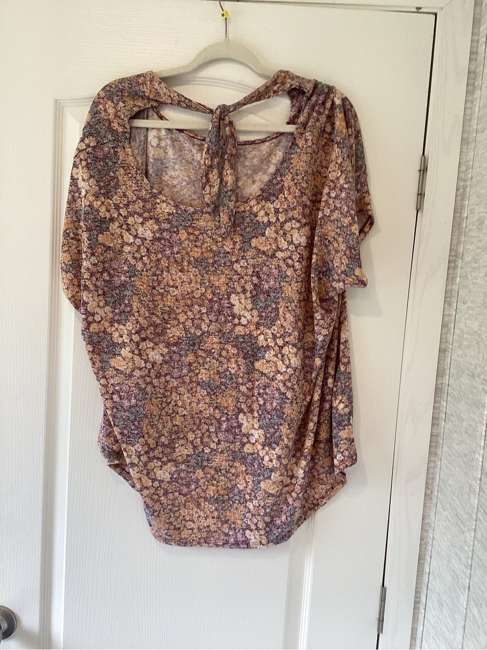 Cato Purple Floral Tie-Back Short Sleeve Top 26/28W EUC